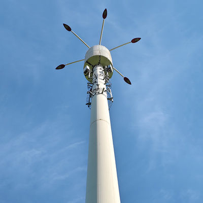 Aanpasbare hoogte en windontwerp voor telecommunicatie palen met staalpalen