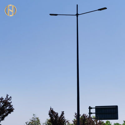 Aanpasbaar elektrisch buitenshuis zonne-lichtstraat pole ontwerp met warm-dip gegalvaniseerde coating