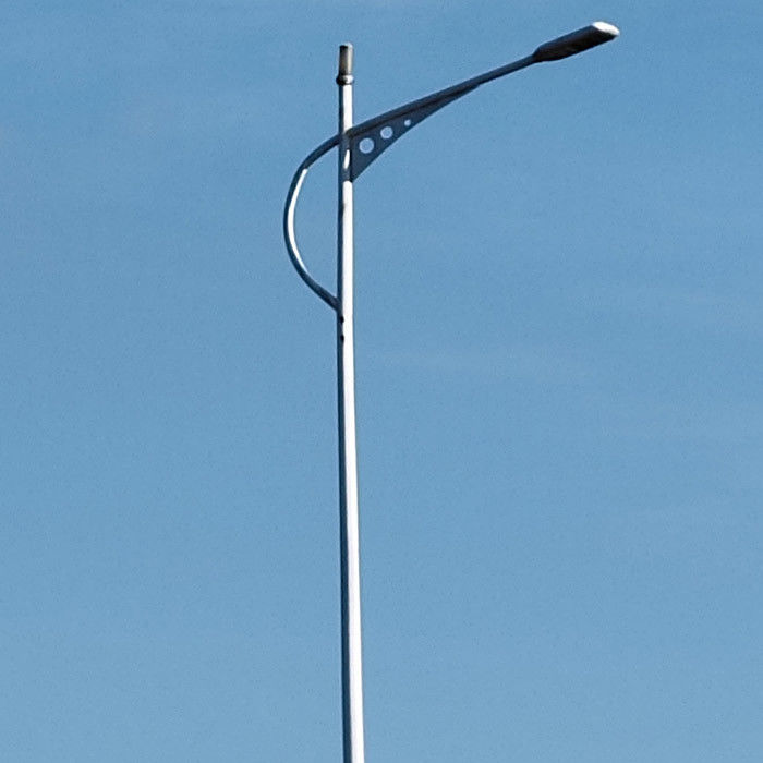 Hot Dip Galvanized Steel Street Light Pole voor aanpasbare buitenverlichtingsoplossingen in conische/polygonale/ronde vorm