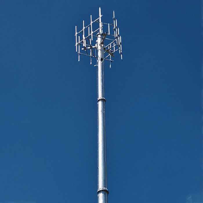 Gepersonaliseerde 30 m hoog gegalvaniseerd staal telecommunicatie palen met antennes