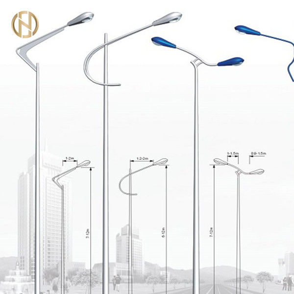 Gegalvaniseerde Zonnestraatlantaarn Pool/Staal de Lichte Post van Pool/van de Lamp met Enige of Dubbele Wapens