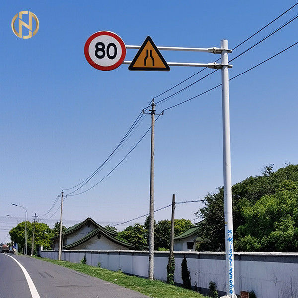 Hete Onderdompelings Gegalvaniseerde Verkeersteken Pool 615M met de Certificatie van ISO 9001