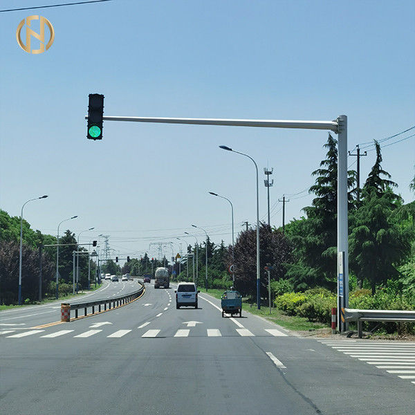Achthoekig Gegalvaniseerd Verkeerslicht Pool 6M met 14M het Type van Cantileverl