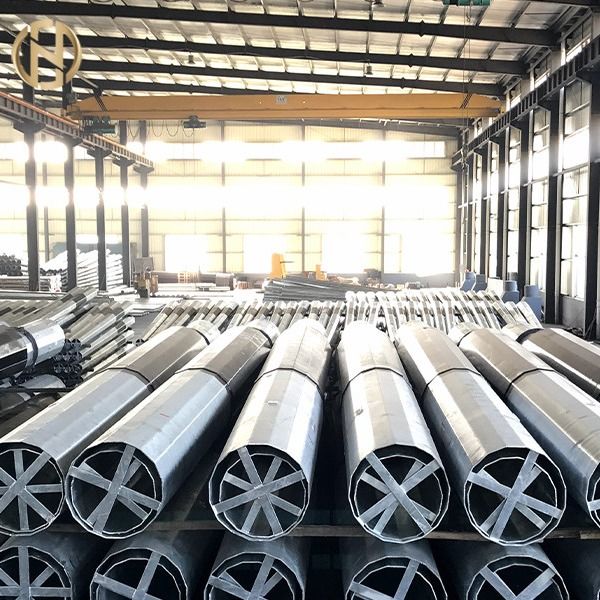 161KV 25mm SS400 Gegalvaniseerde Gi Achthoekige Straatlantaarn Pool ISO10474